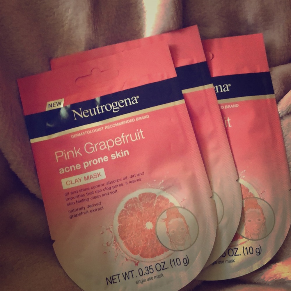 Neutrogena pink grapefruit clay mask